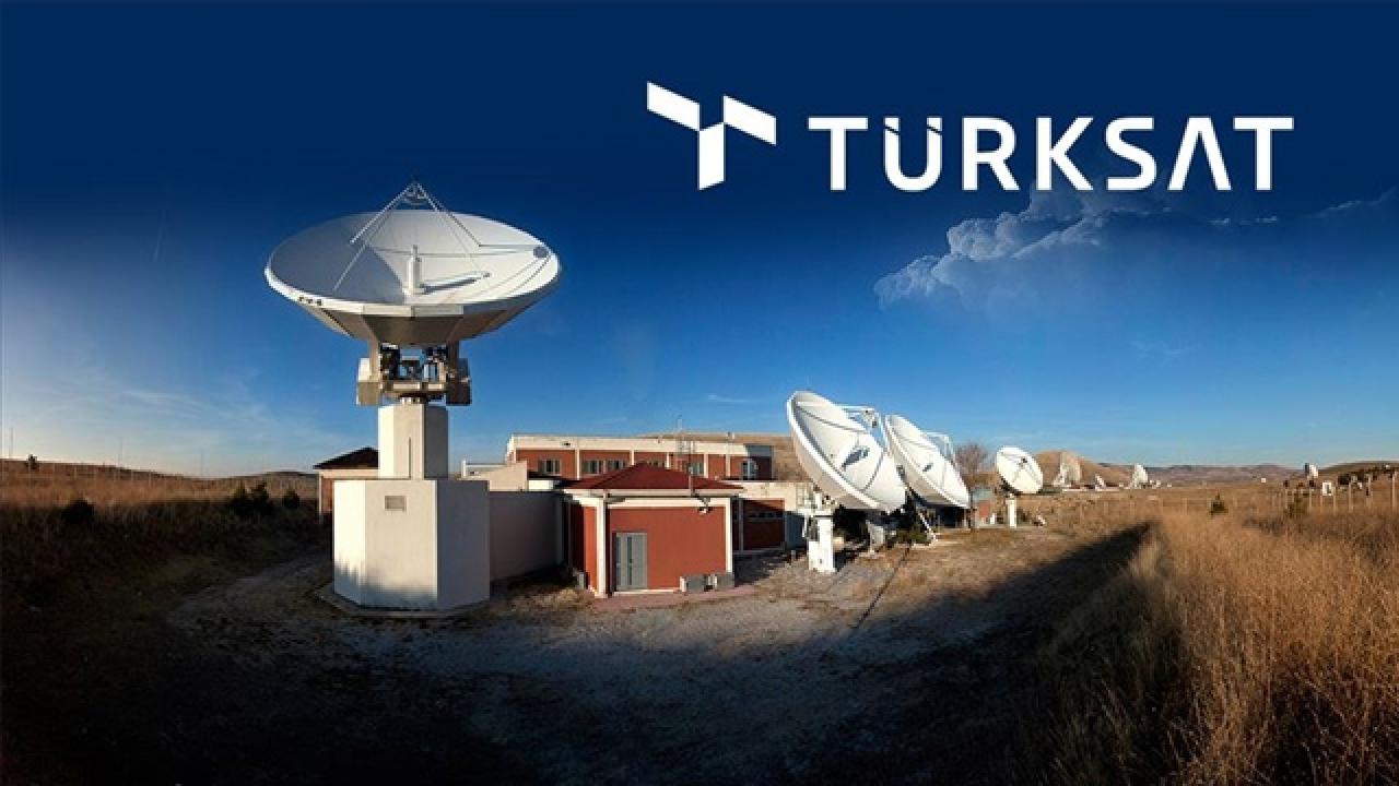 turksat-2313808.jpg